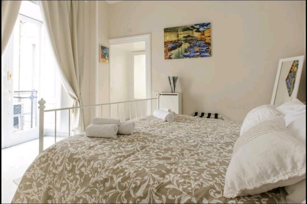 Borgo Santa Lucia Apartment Неаполь Екстер'єр фото
